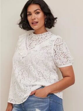 Torrid Victorian Style White Lace Short Flutter Sleeve Top Size 4X (Torrid 4)